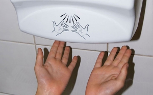 استفاده از دست خشک کن